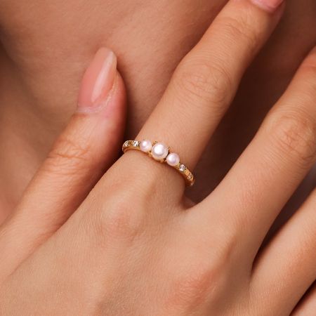 White Topaz Ring